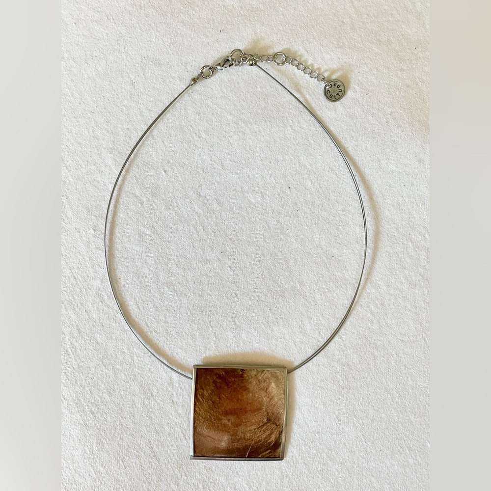 Culture Mix Shell Necklace - Picture 4 of 6